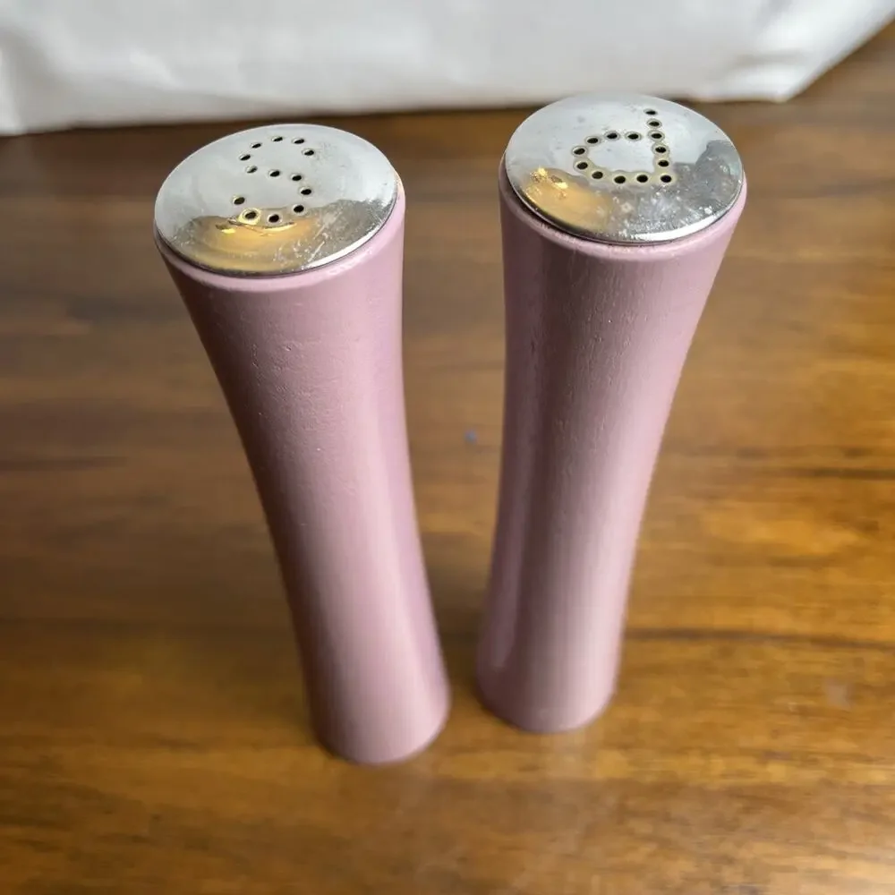 Vintage MCM Simple Lilac Purple Tapered Wood Salt & Pepper Shaker Set Japan 6.5